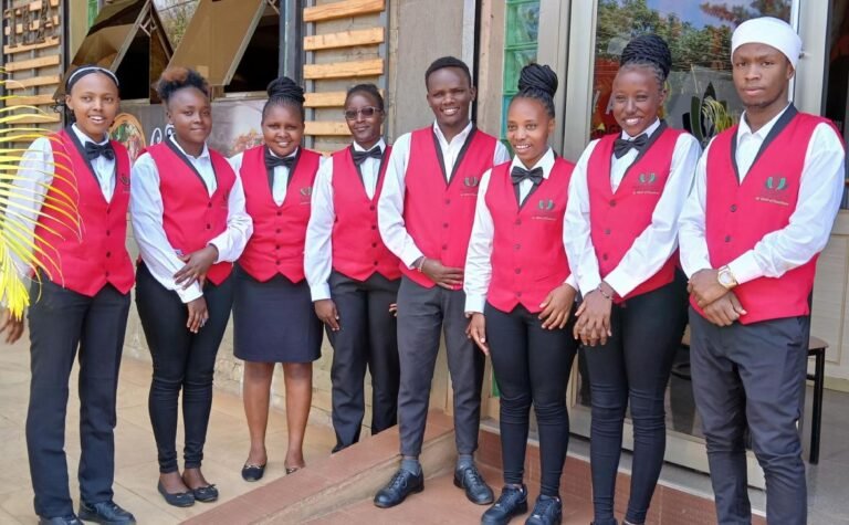 Runners, Waitresses & Hostesses Needed at District24 Accra